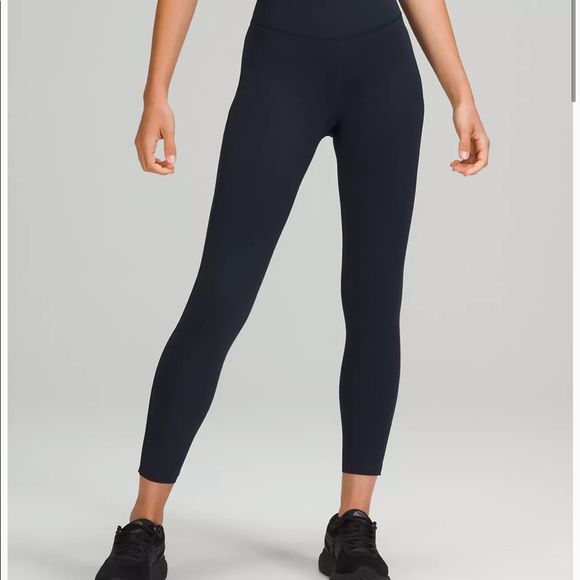 Lululemon high-rise 25” pant - Picture 2 of 7